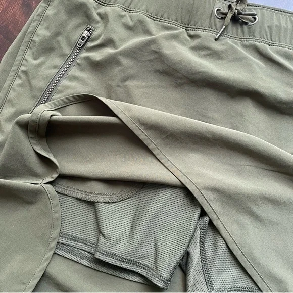 Athleta Stretch Skort Olive Green Size Large Zip Pockets Activewear - Picture 2 of 5